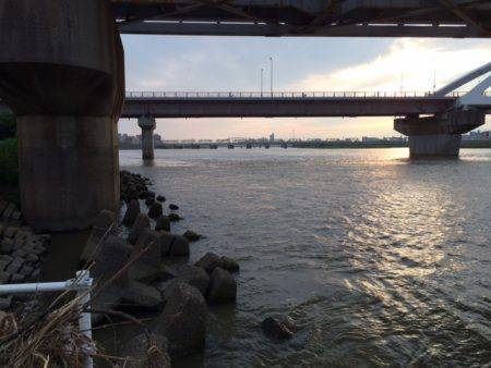 お盆休み初日に淀川毛馬水門下でシーバス釣り…